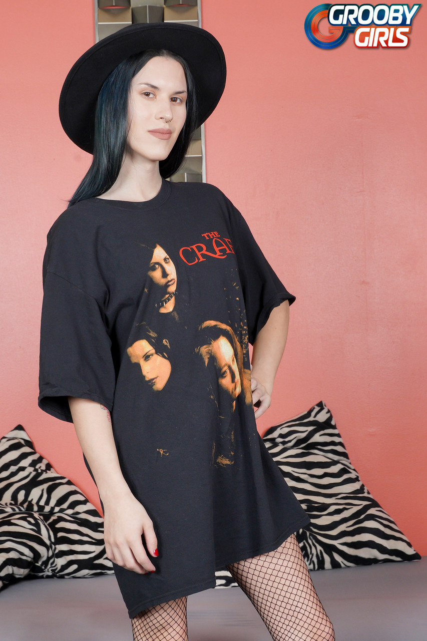 صور إباحية عارية لروبن بانكس مع فتيات غرووبي