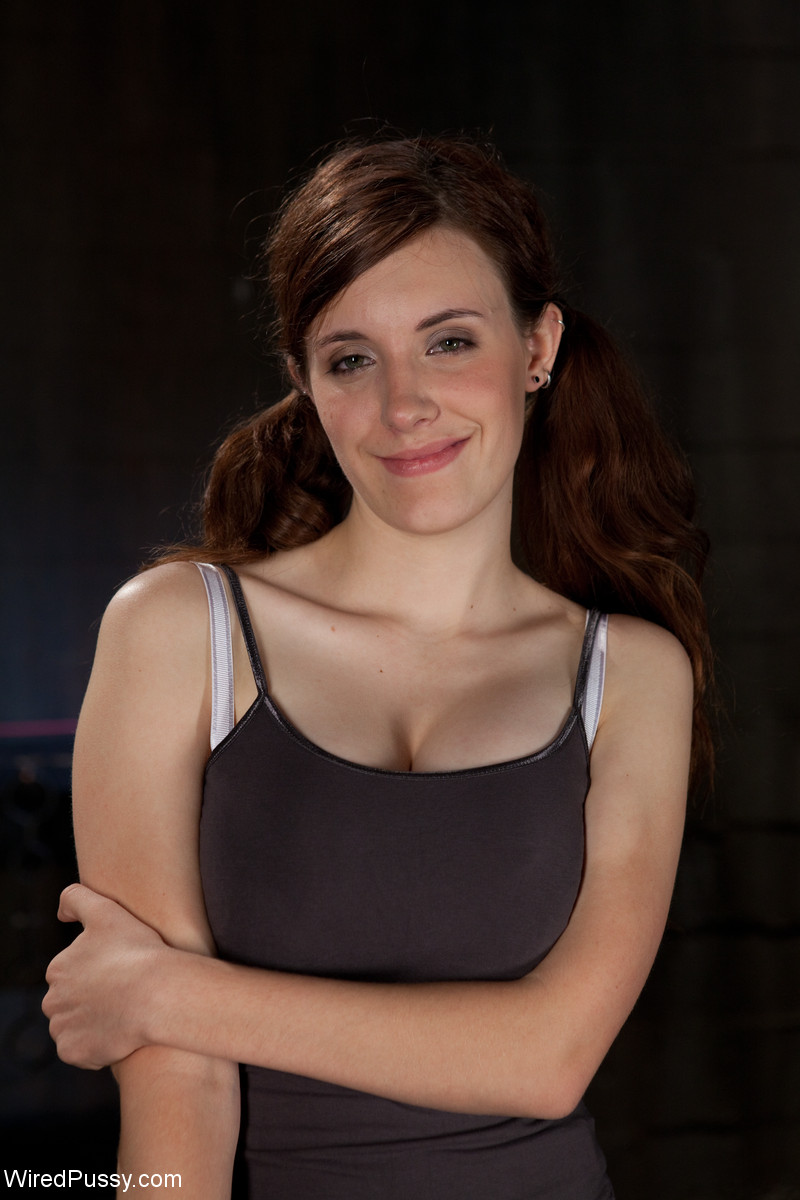 Iona Grace Chocada Pela Princesa Lezdom Donna E Bobbi Starr