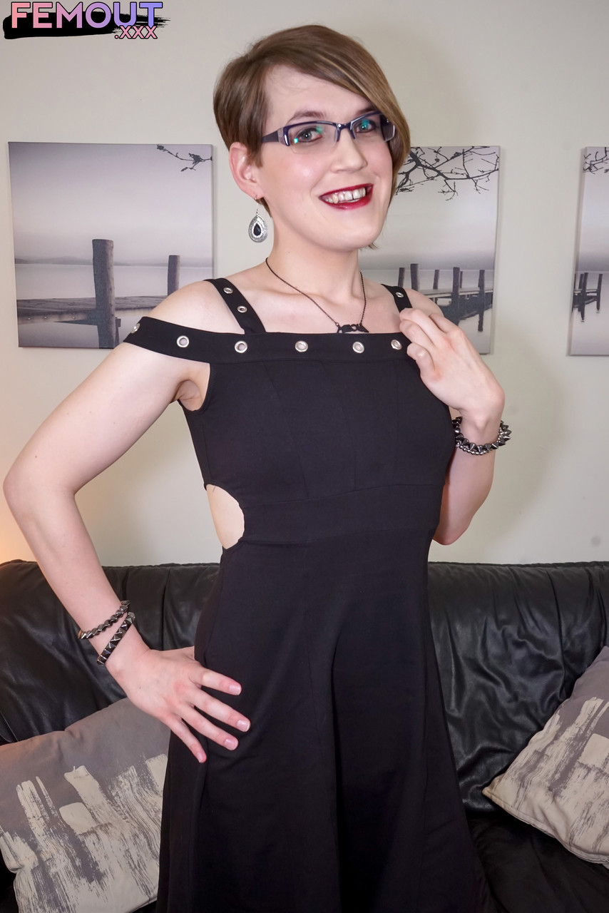 Hot Femout XXX Action With Simone Belle