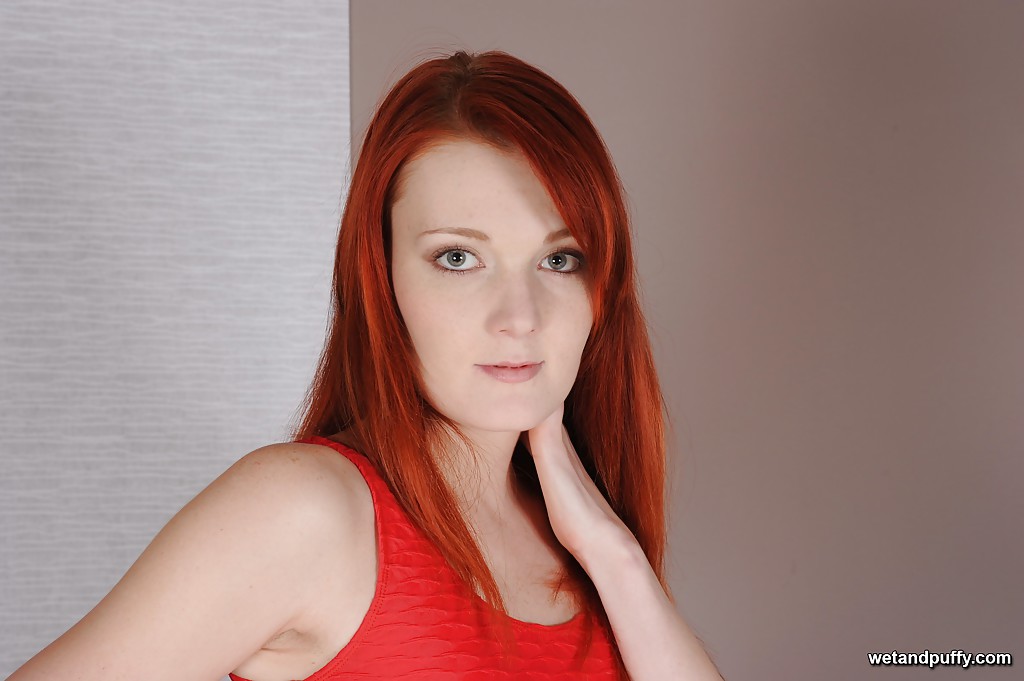 Natural Redhead Solo Girl Maggies Running Beaded Sex Toy Between Labia Lips