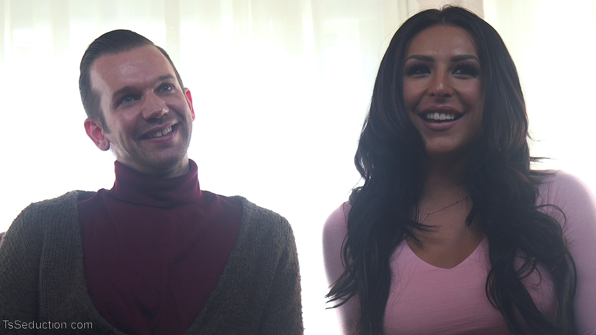 Gorgeous Shemale Chanel Santini Deep Anal Drilling Her Hubby