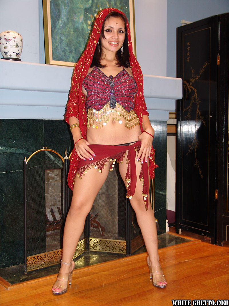 नaughty भारतीय बेब मदुरी को गंजे योनि में कमशॉट मिलता है