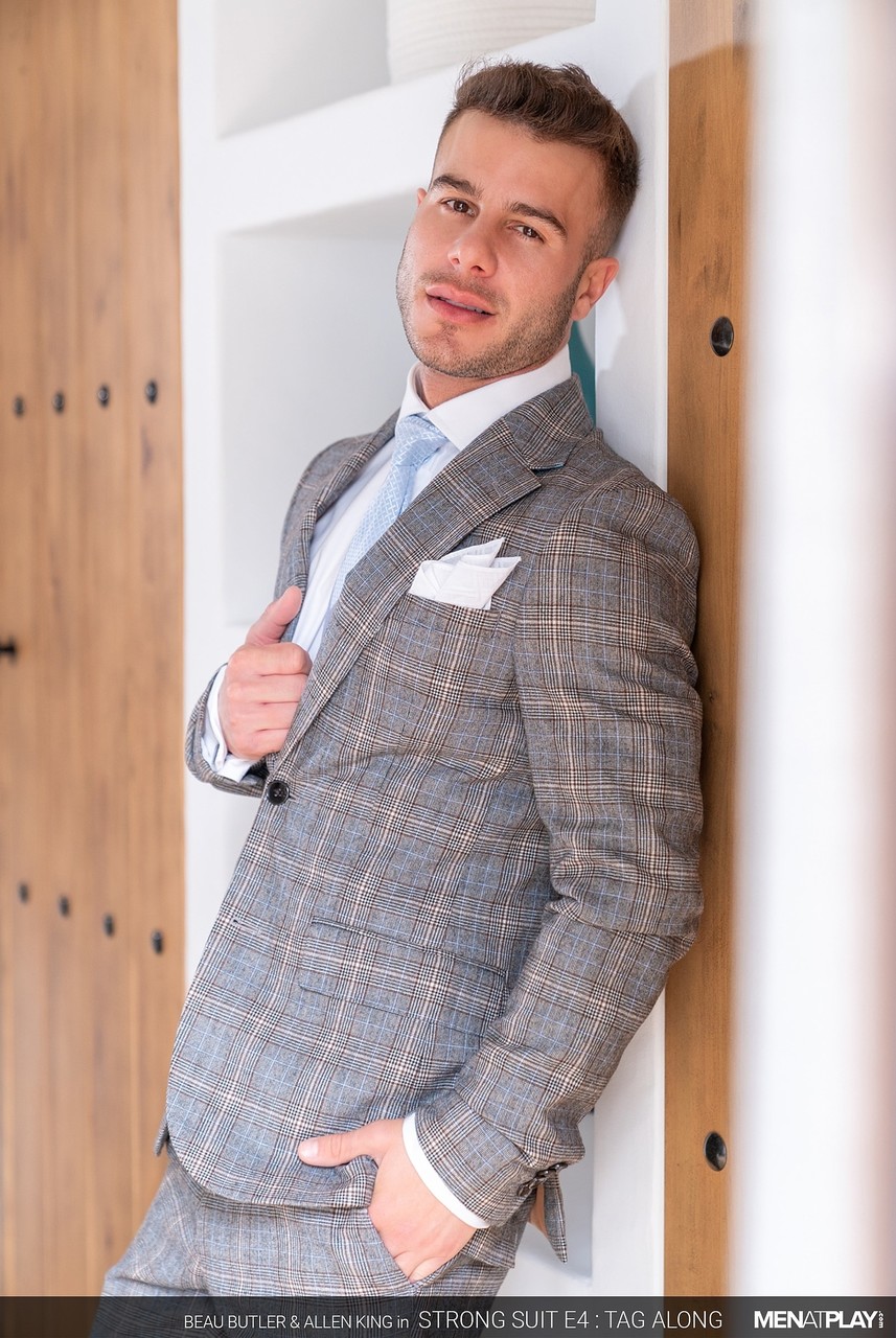 艾倫·金被博·巴特勒插入大屁股