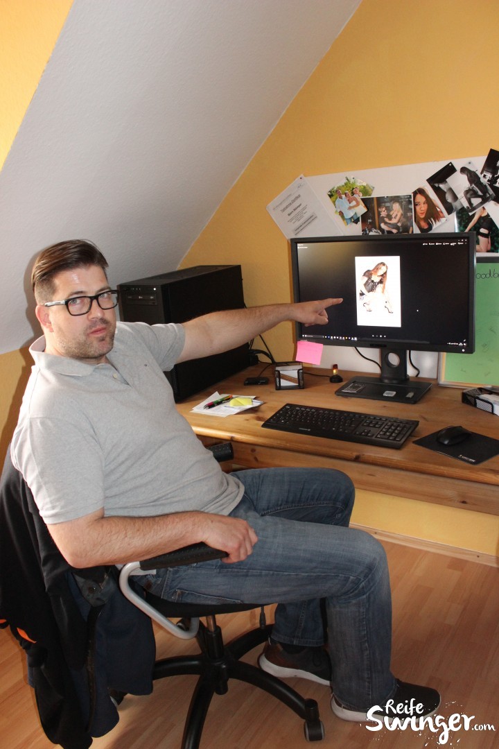 Adrienne Kiss: الزوجة الناضجة الممتلئة تمص القضيب وتضاجع كمحترفة كام