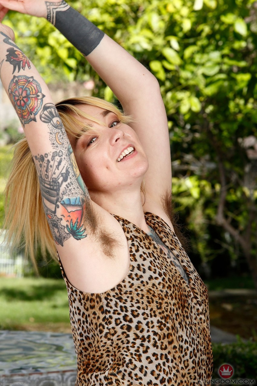 Tattooed Minx Felicia Fisher Shows Hairy Armpits And Vagina