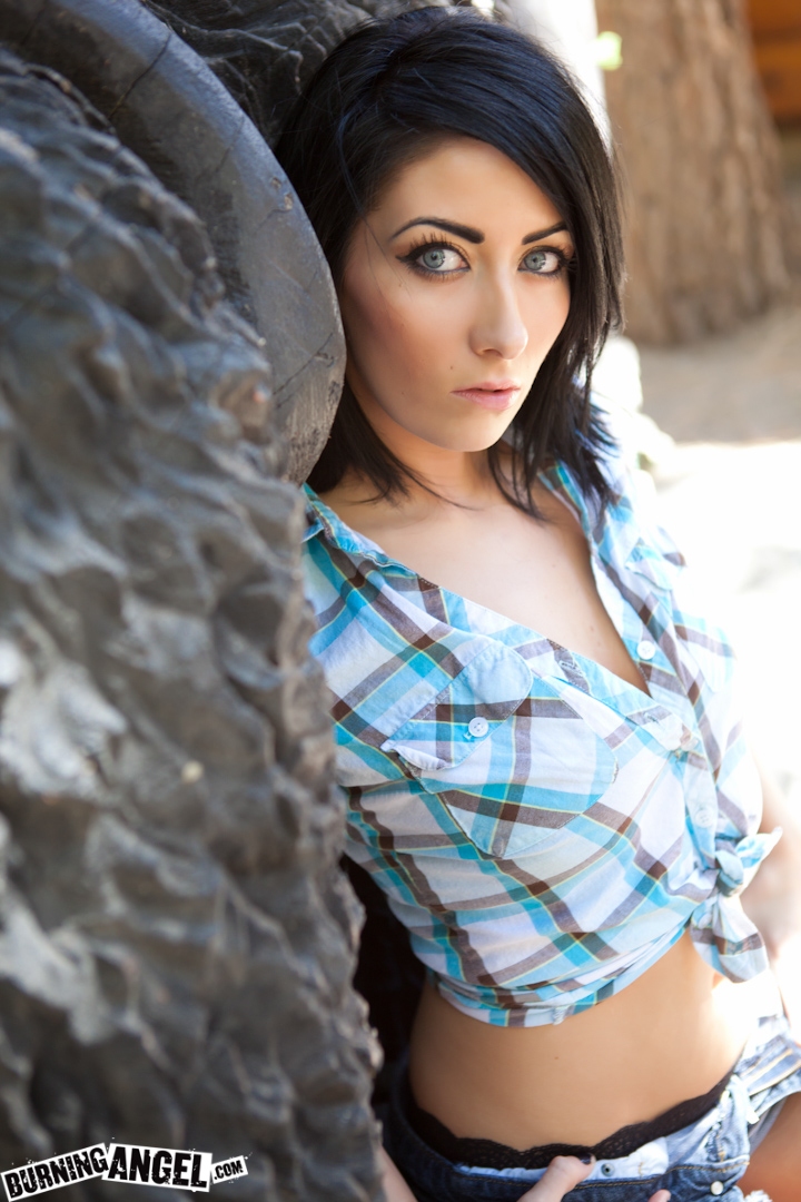 Audrina Fingert Ihre Festen Kleinen Brüste Im Freien