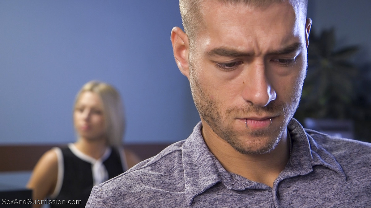 赞德·科瓦斯和佐伊·门罗 性与臣服 热门图集