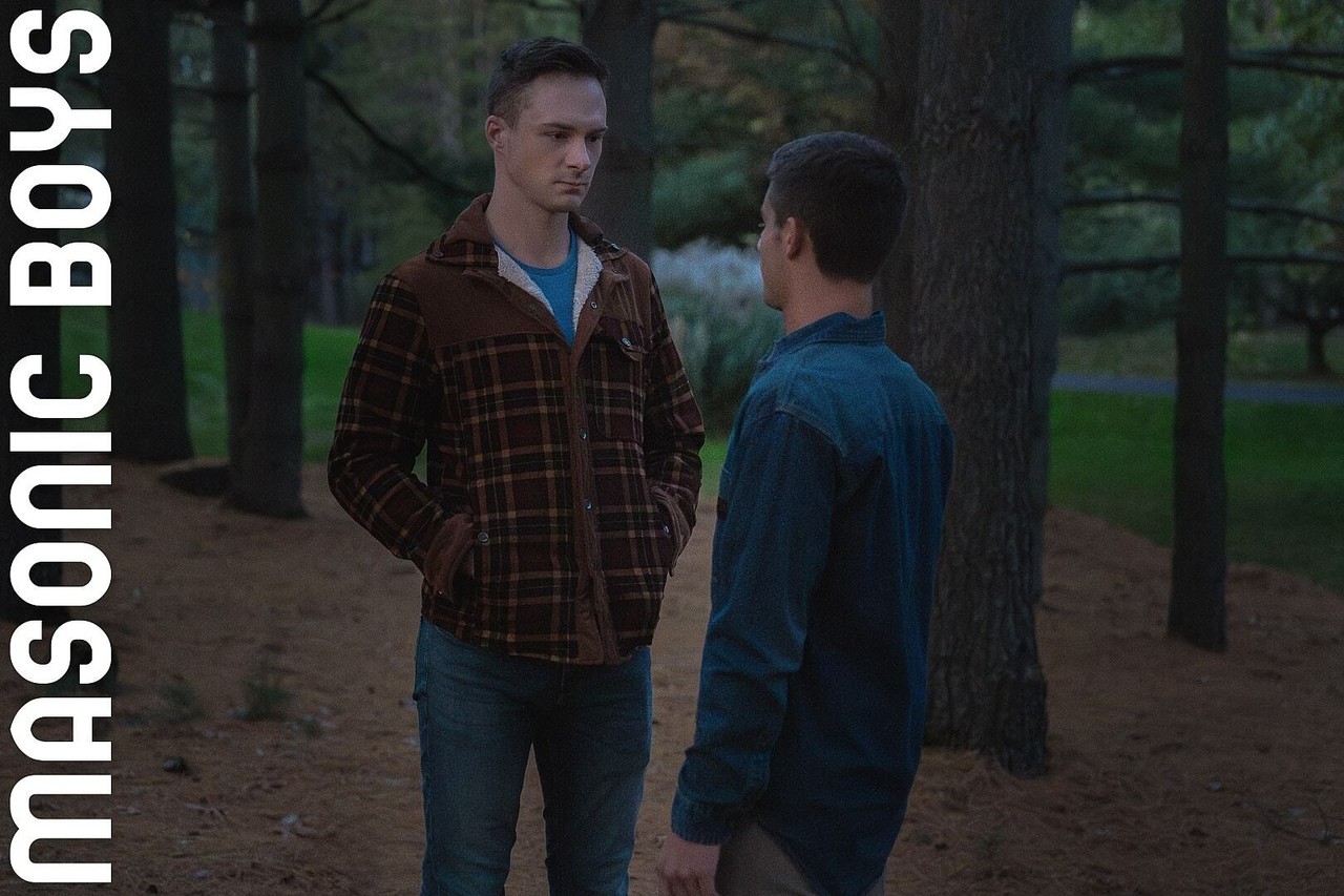 Alto Mestre Gay Amarra, Tira A Roupa E Fode Com Força O Pequeno Escravo Devall