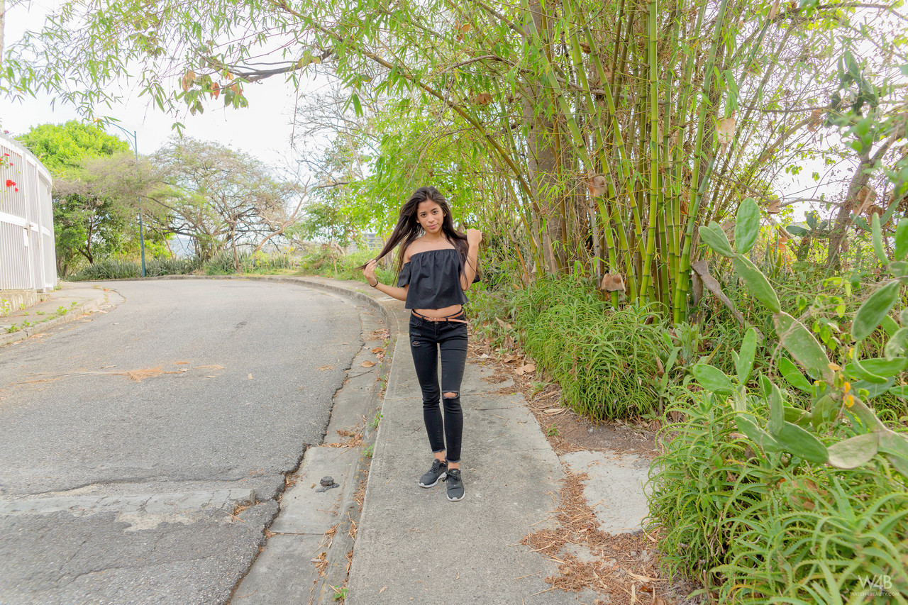 卡林·托雷斯 观看 4 美丽 色情图片