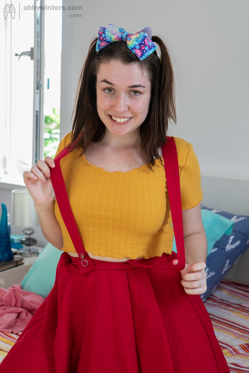 Casey Q Closeup Adolescente Dedilhando Boceta Peluda Molhada