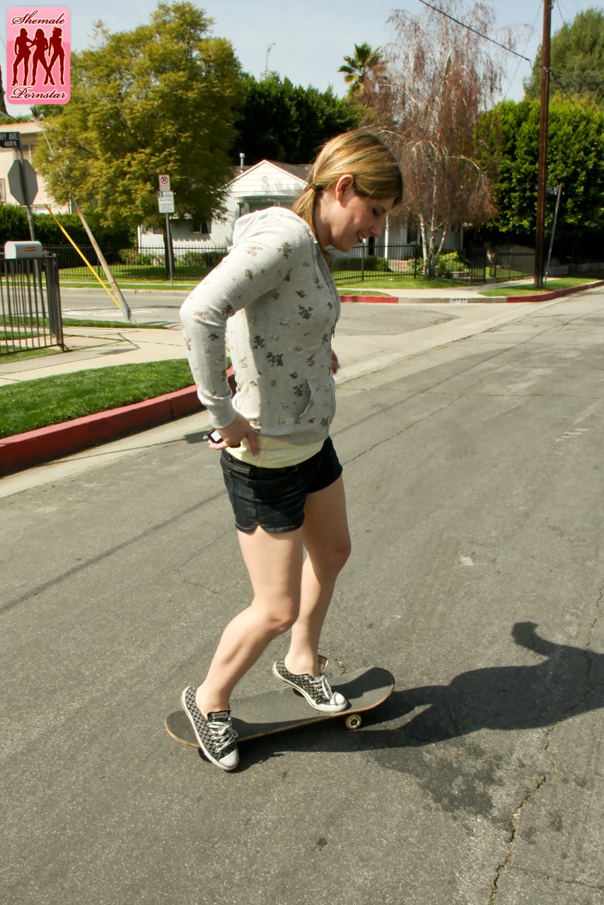 Tgirl Pornstar Amy Daly In Nude Image Gallery