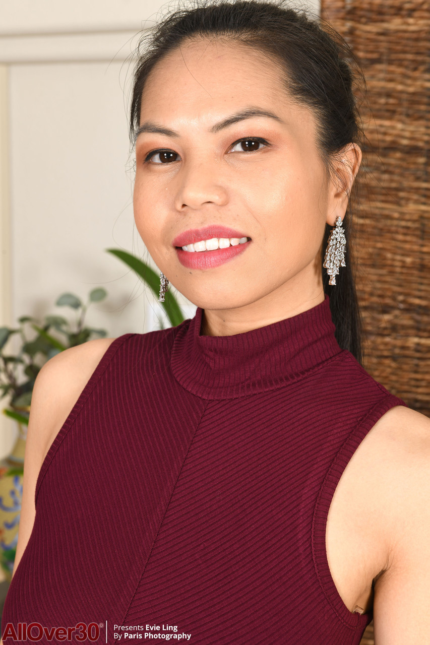 Evie Ling Nude Pics In All Over 30