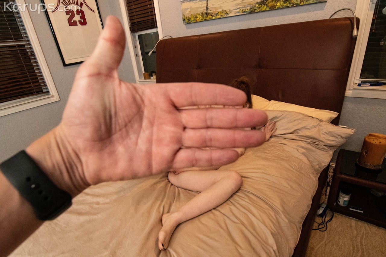 Große Titten Teen Nala Brooks Posiert Und Neckt Bevor Sie Schwanz Reitet In Pov