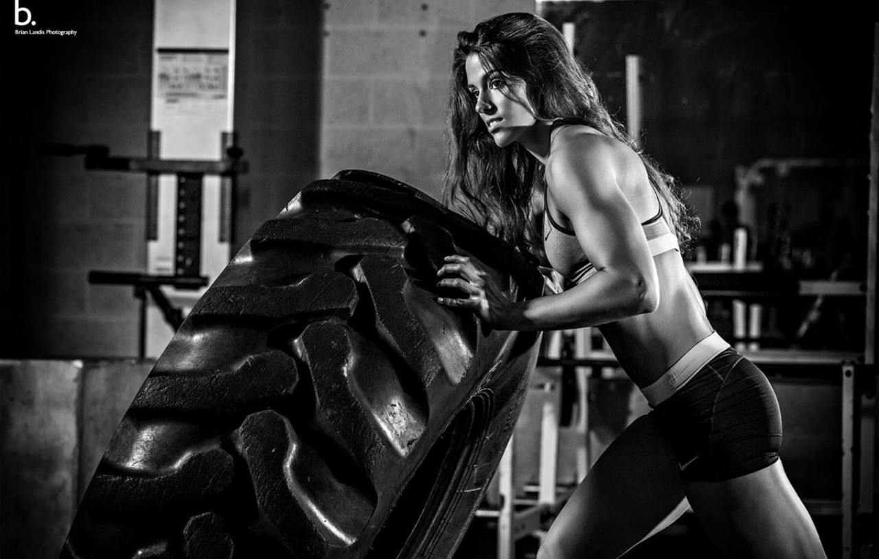 Pretty Babe Flaunts Her Petite Body In Sexy Fitness Compilation