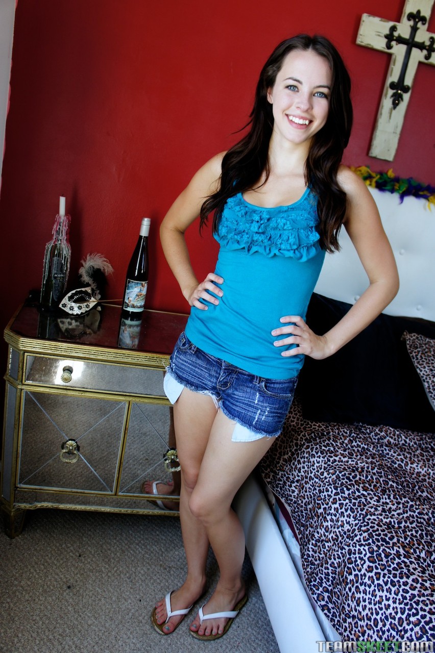 Brunette Veronica Stone Undresses To Flaunt Her Natural Tits