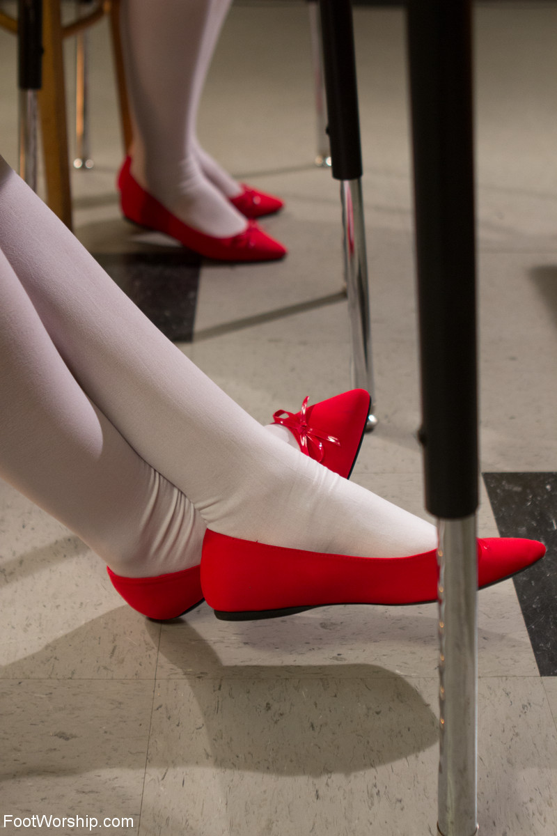 Teacher Licks Feet Of Teens Maddy O'Reilly And Jodi Taylor