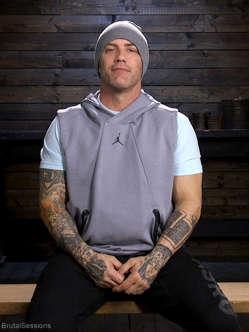 Session De BDSM Brutale Avec Charlotte Sartre Et Derrick Pierce XXX