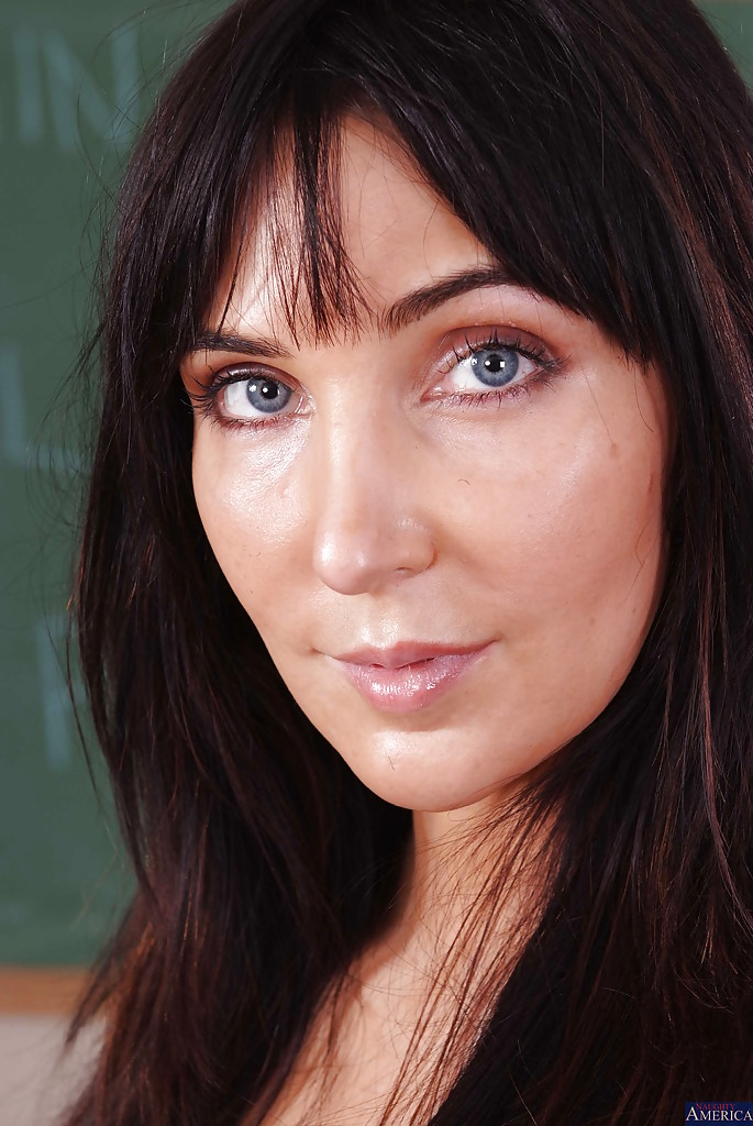 Brunette Milf Teacher Diana Prince Flaunts Ass In Skirt