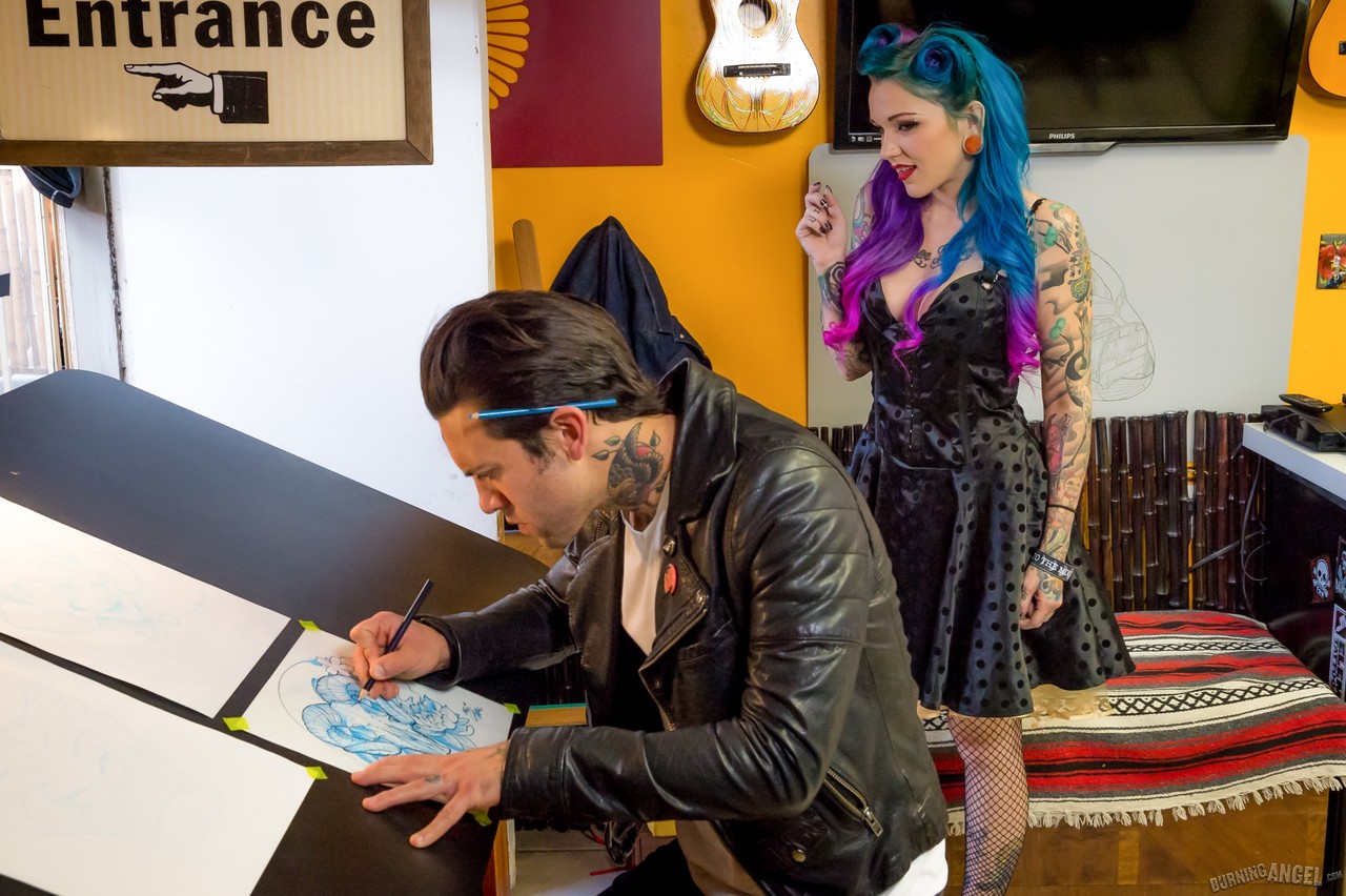 Artist Bangs Alternative Kandy Kummings in Mesh Stockings