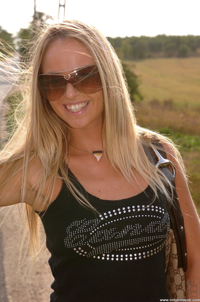 Outdoor Deepthroat Blowjob with Blonde GF Dorina Golden