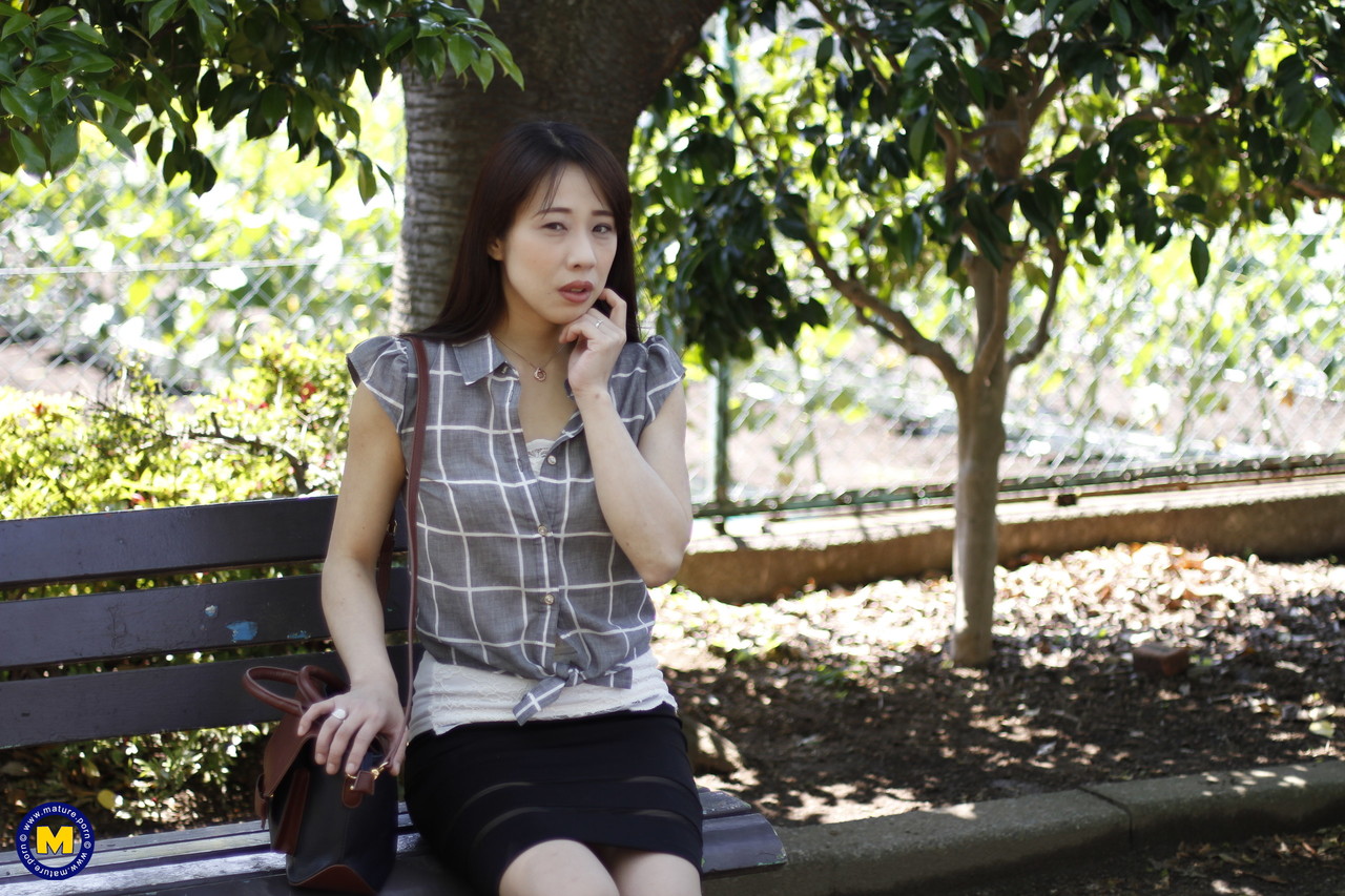 Japanese Maiko Saeki Creampie Leaking From Hairy Bush After Hard Fucking