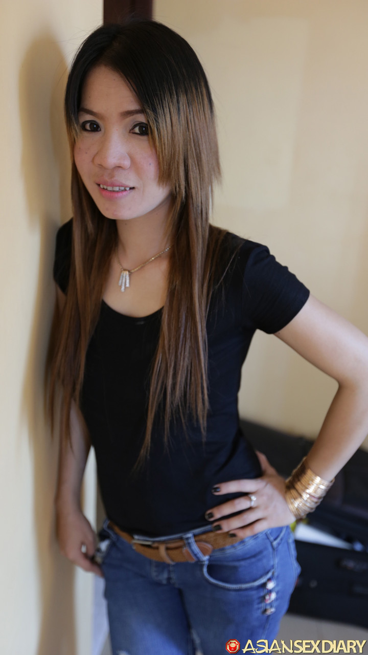 アジア素人アリンとの主観セックス 彼女のデカ尻をさらけ出す