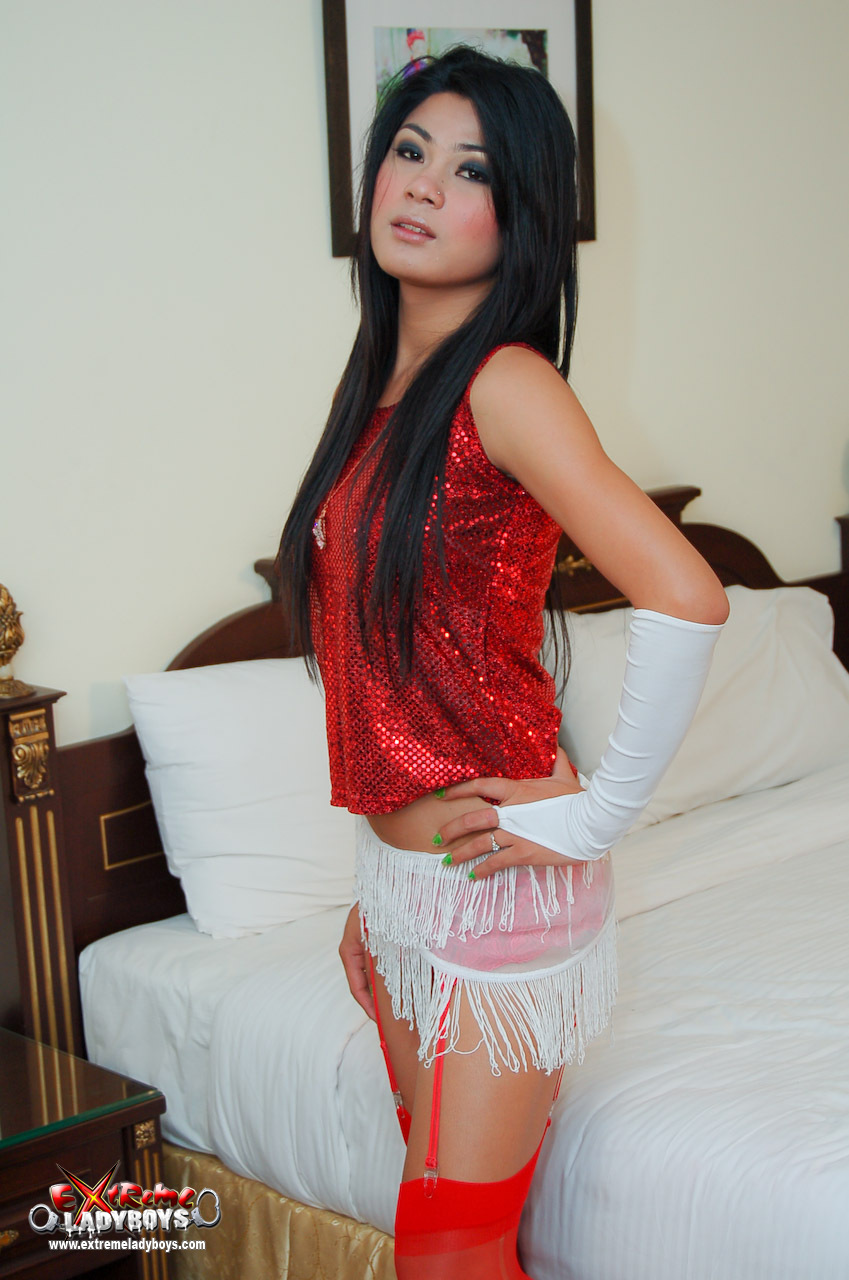 Skinny Tranny Ann-Xmas Reveals Small Nips and Gets Fucked