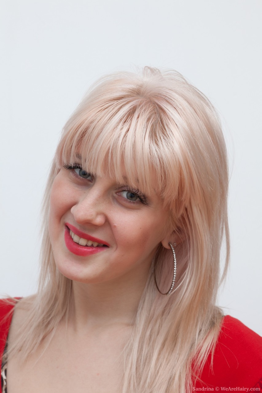 Cougar Sandrina Strips Black Pantyhose And Rubs Fuzzy Beaver