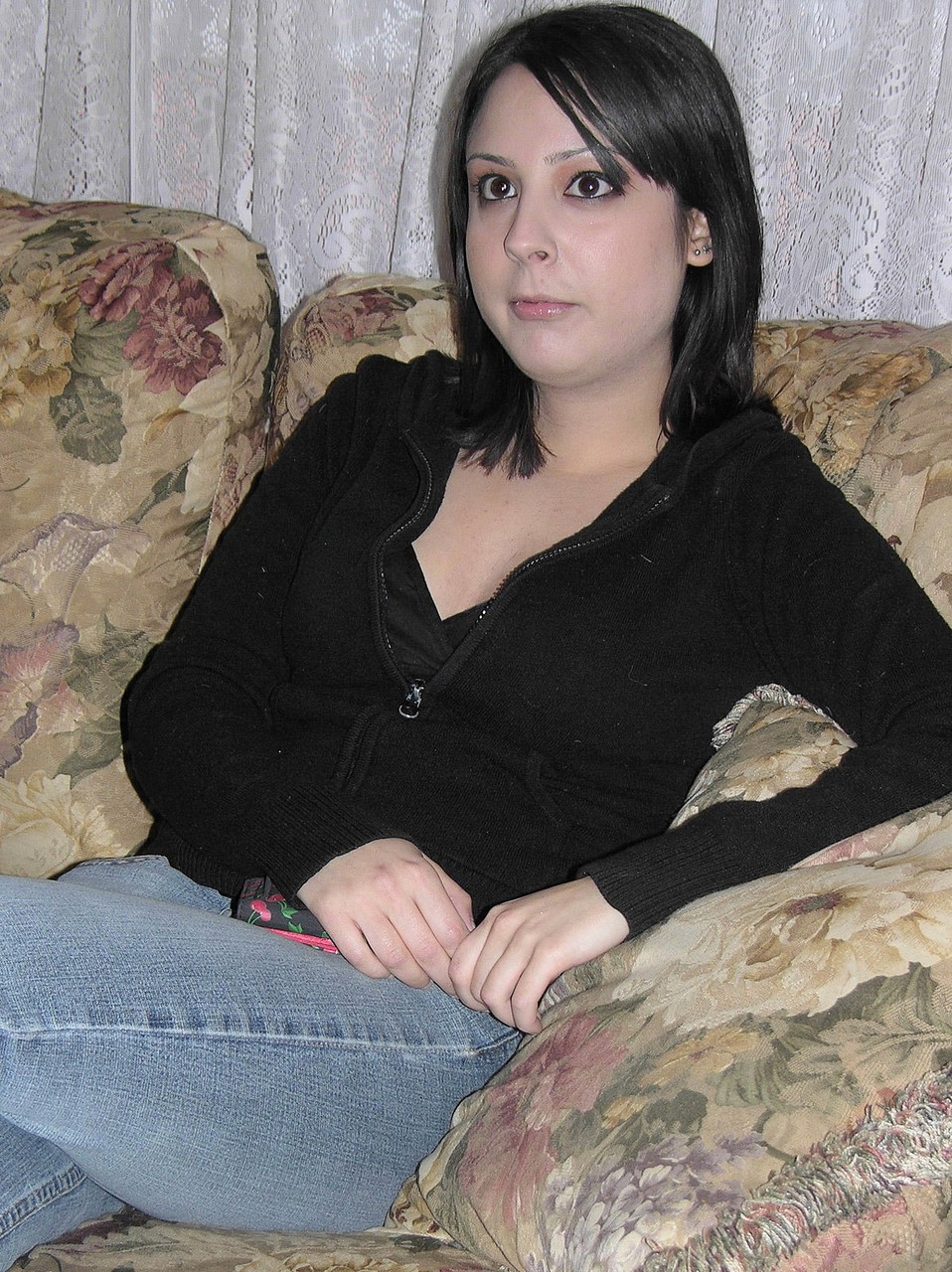 كريستال كورتيز: هواية ذات شعر أسود تتعرى تمامًا في تجربة أداء