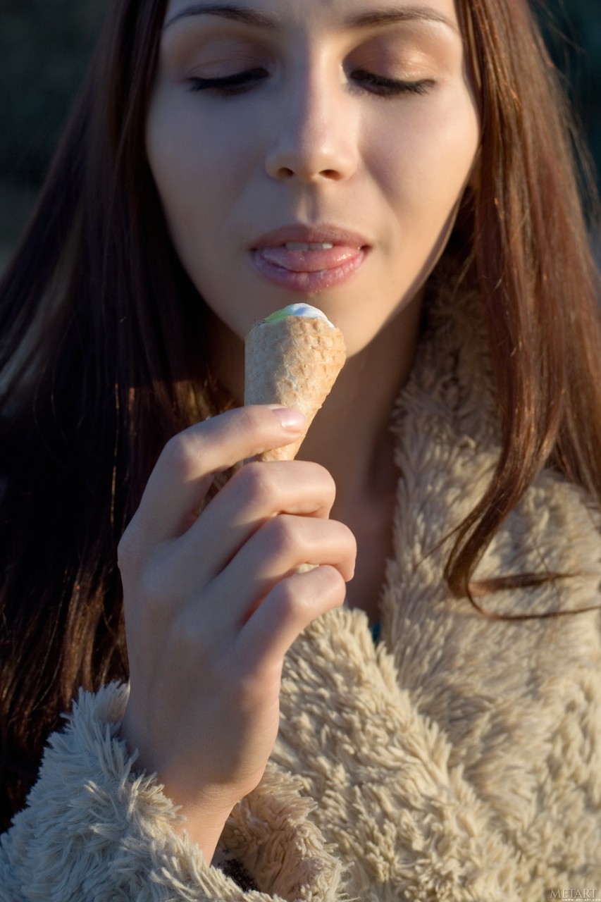 मेट आर्ट जेमा ए की नग्न छवियाँ