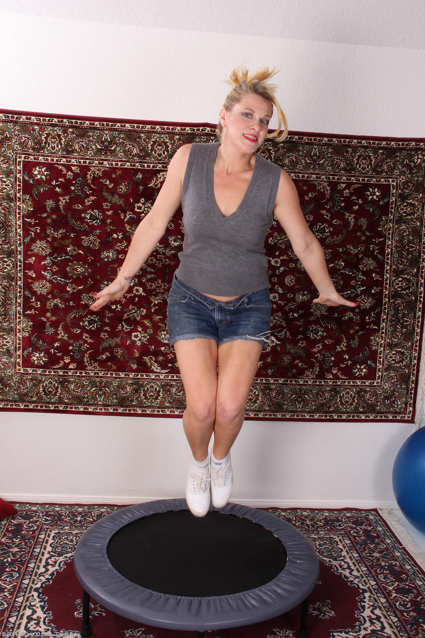 考特妮·史密斯 30岁以上熟女画廊火辣写真