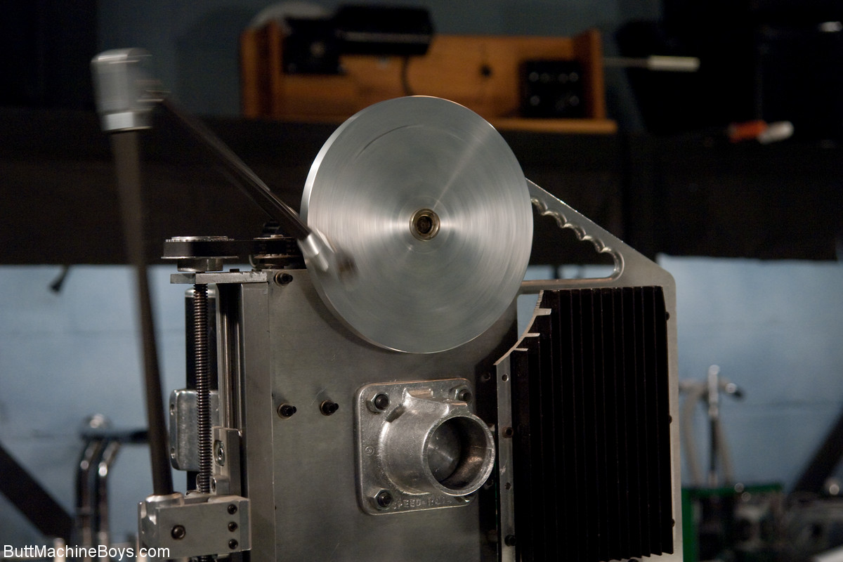 ダック・ラムゼイ バット・マシーン・ボーイズ ポルノ画像