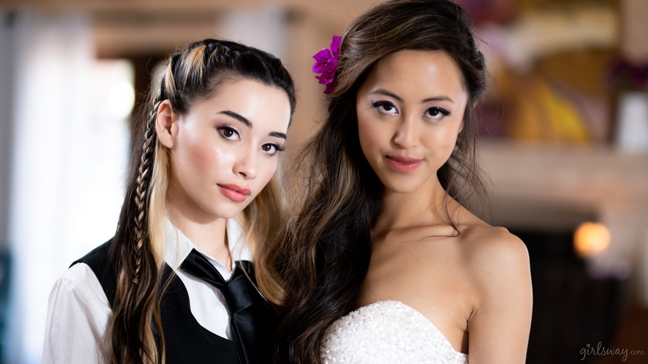 Alexia Anders and Aria Lee Have Lesbian Sex on Bed