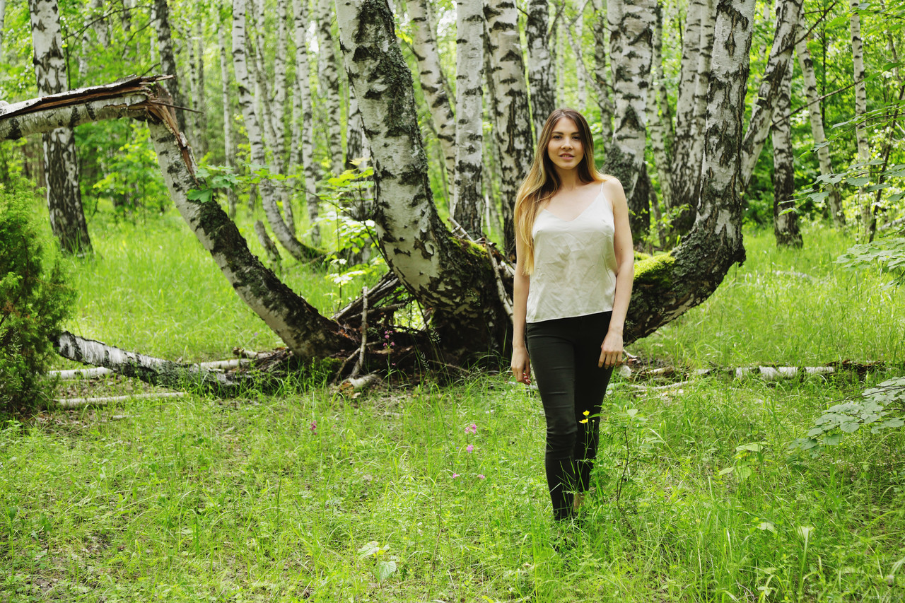 Hot Kira T In Erotic Beauty Porn Pics