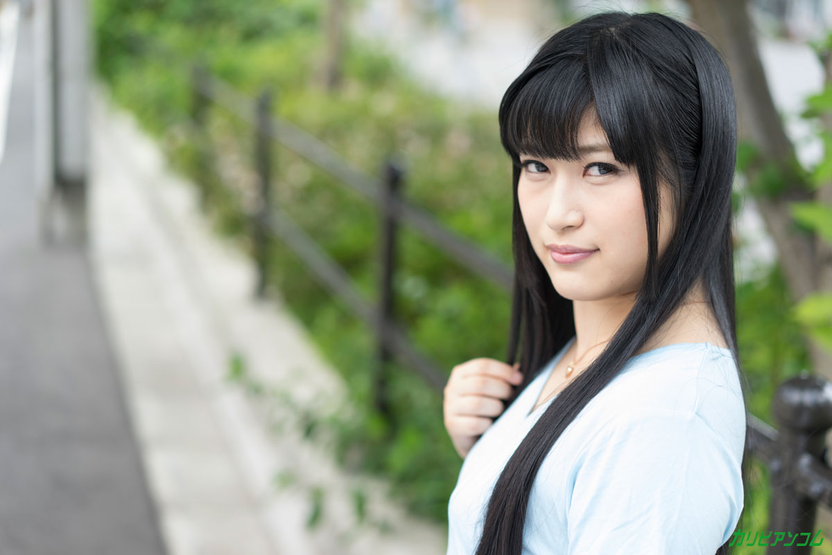 日本女郎真边春香光裸嫩穴在沙发上被猛干