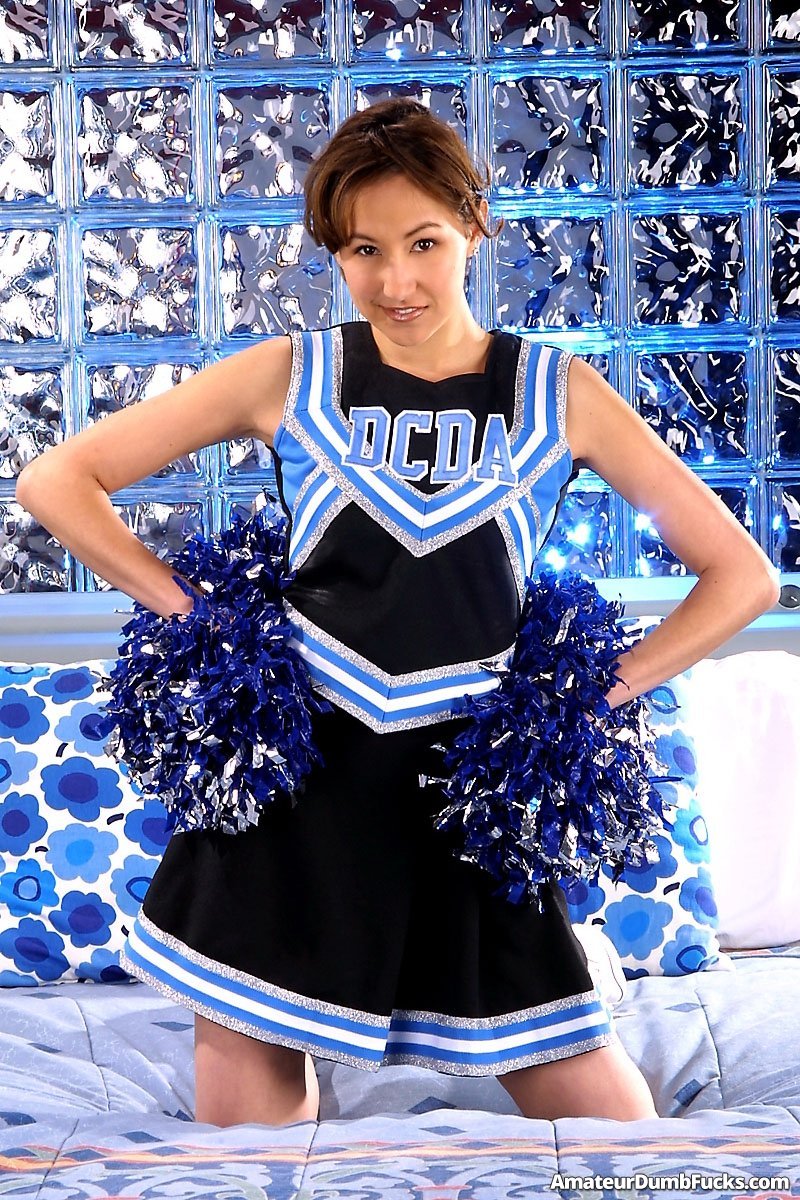 Up Close Sweet Wet Pussy Toying By Amateur Cheerleader Lena Solis