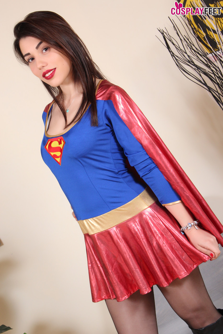 Gorgeous Petra Shows Hose Attired Feet In Superman Costume