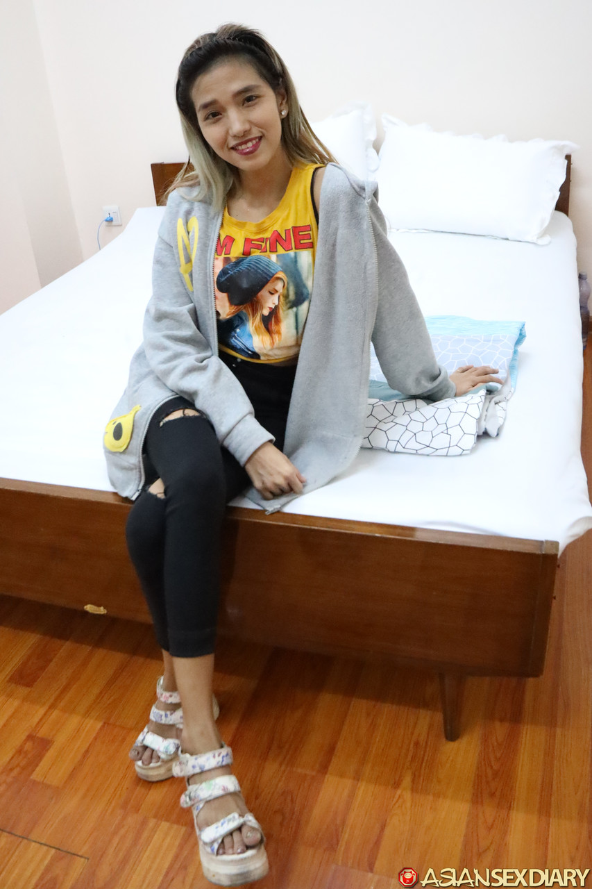 Skinny Blonde Thai Girl Roann Shows Her Figure And Gets Banged In A POV Show