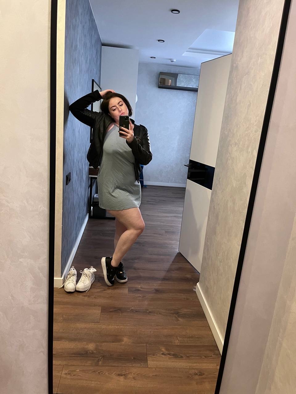 Chubby Onlyfans Cam Babe Shows Off Her Great Ass And Shaved Pussy