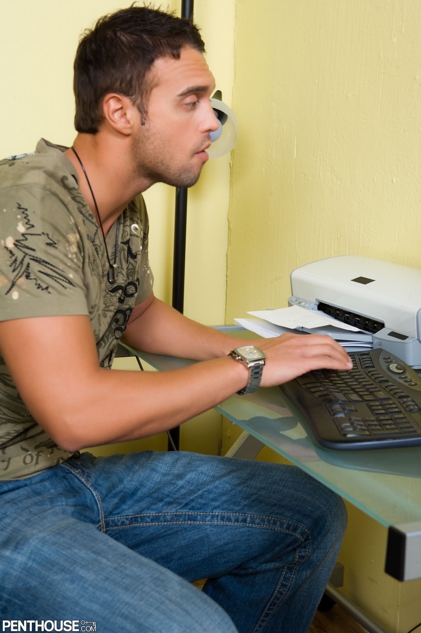 Татуированная Красавица С Большими Сосками Pepper Foxxx Разденется И Переспит С Красивым Ит Специалистом