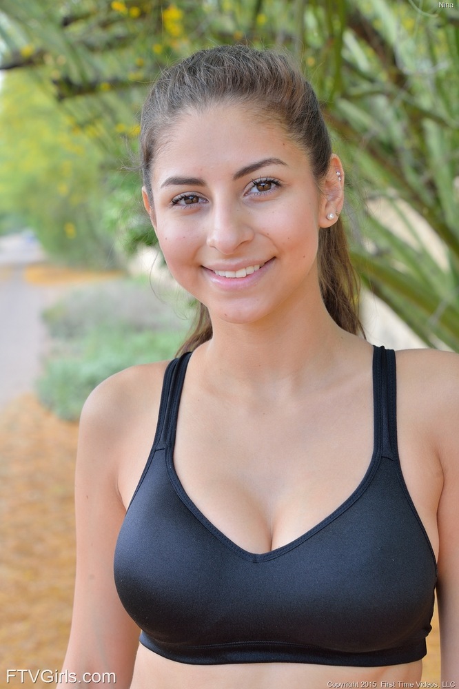 Teen Jogger Frees Tits From Sports Bra Outdoors Before Anal Fingering