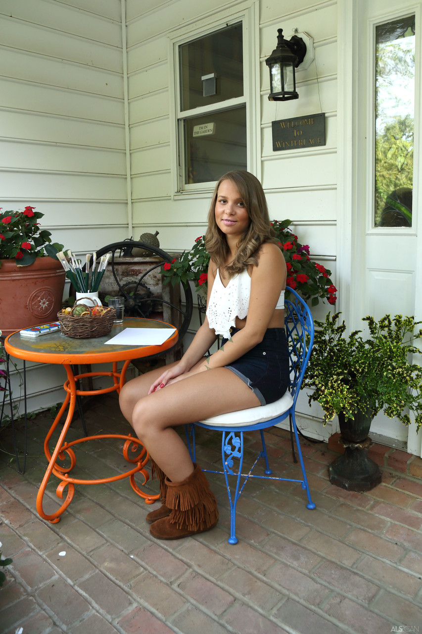 Liza Rowe 在火辣情色摄影中进行的 ALS 扫描