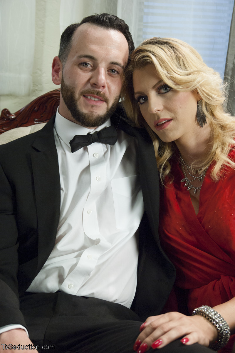 TS誘惑 ダニー・オークとタイラ・スコットのホットな写真