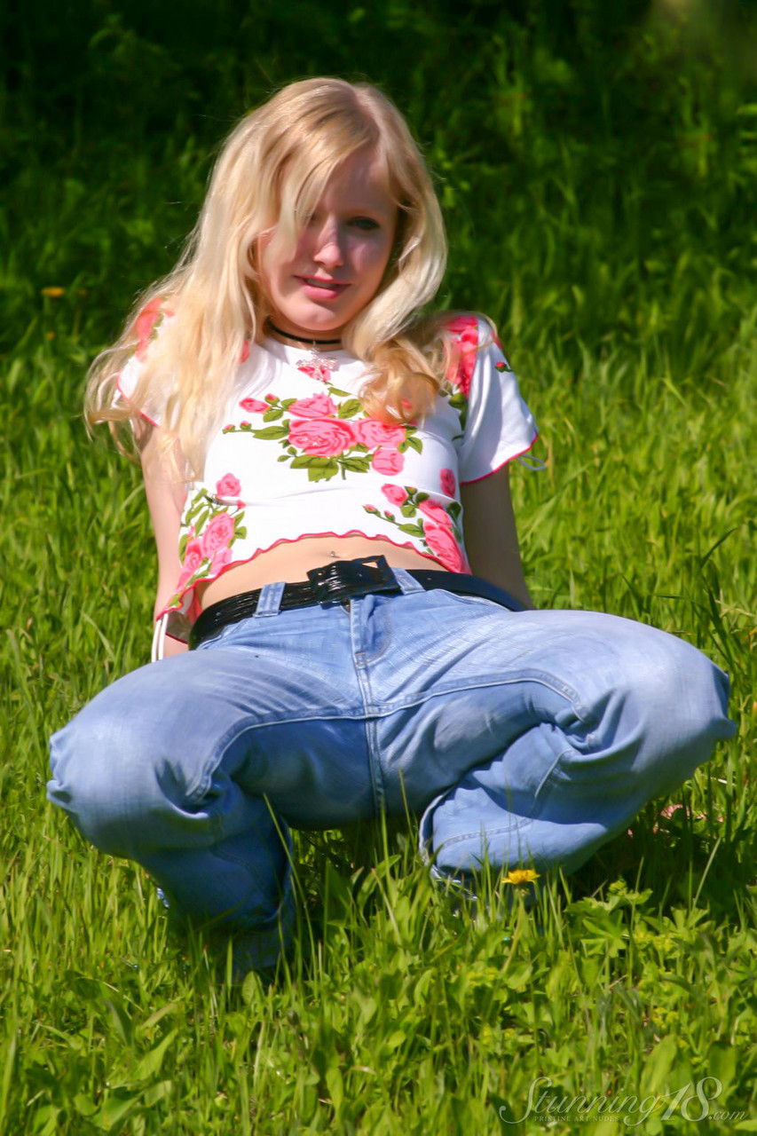 Petite Blonde Teen Yana F Shows Naked Body Outdoors