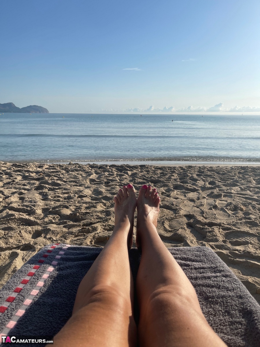 Blonde Amateur Sweet Susi Shows Her Pretty Feet At The Beach And At Home