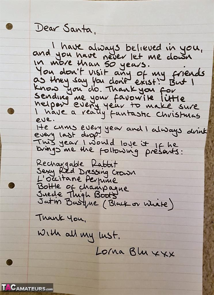 Reife Blonde Lorna Blu Bläst Santa Nach Dem Erhalt Eines Neuen Sextoys