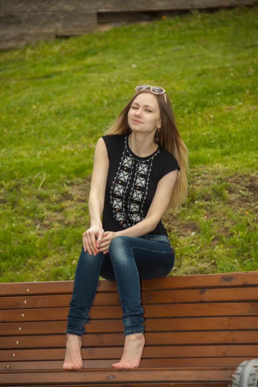 Met Art يقدم Lenore في معرض صور عارية