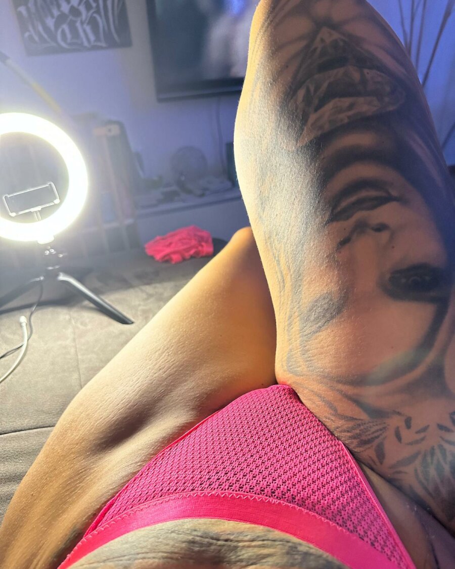 Inked Babe Aileenink Poses In Hot Amateur Solo Outfits