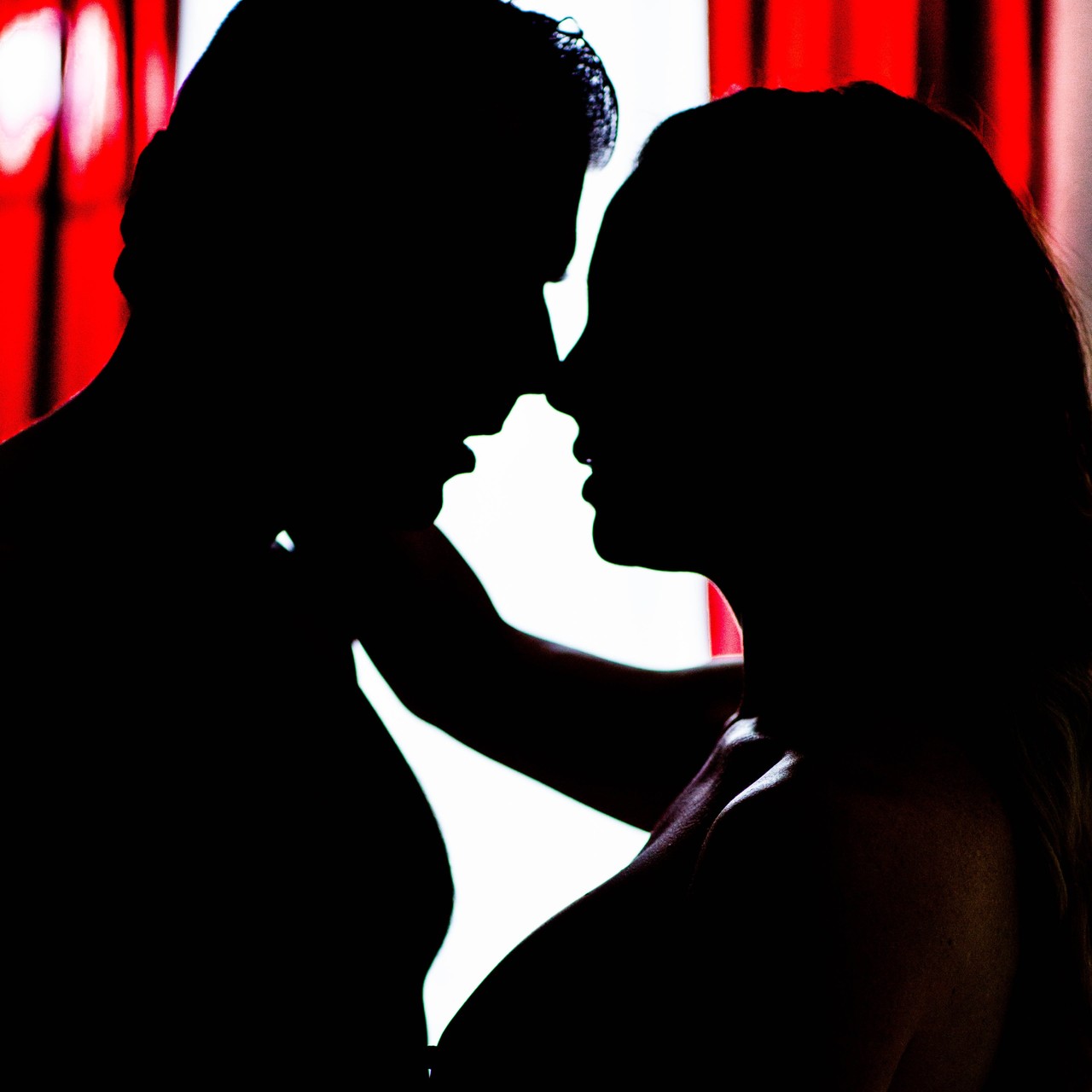 淫乱なカップルズ編集で熱いレズビアンたちからフェラチオされる巨根ニューハーフ