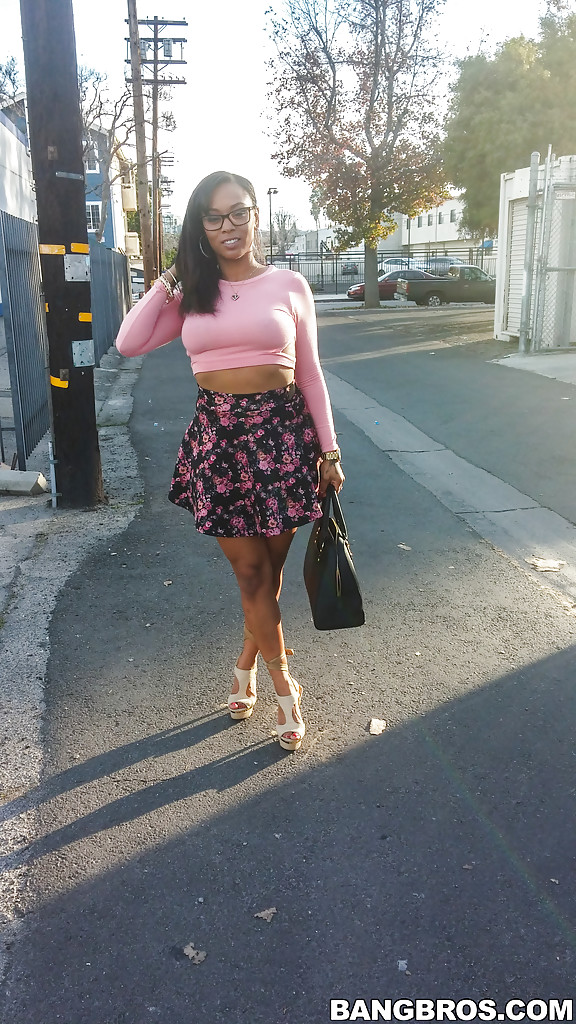 Busty Ebony Porsha Carrera Flaunts Thong Panties And Phat Ass